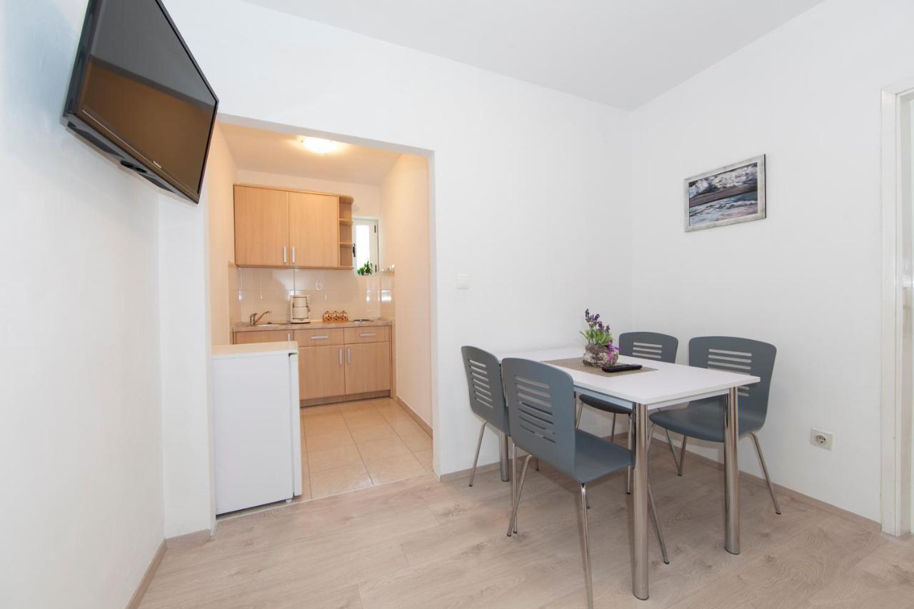 Apartmani Iva Tučepi Exterior foto