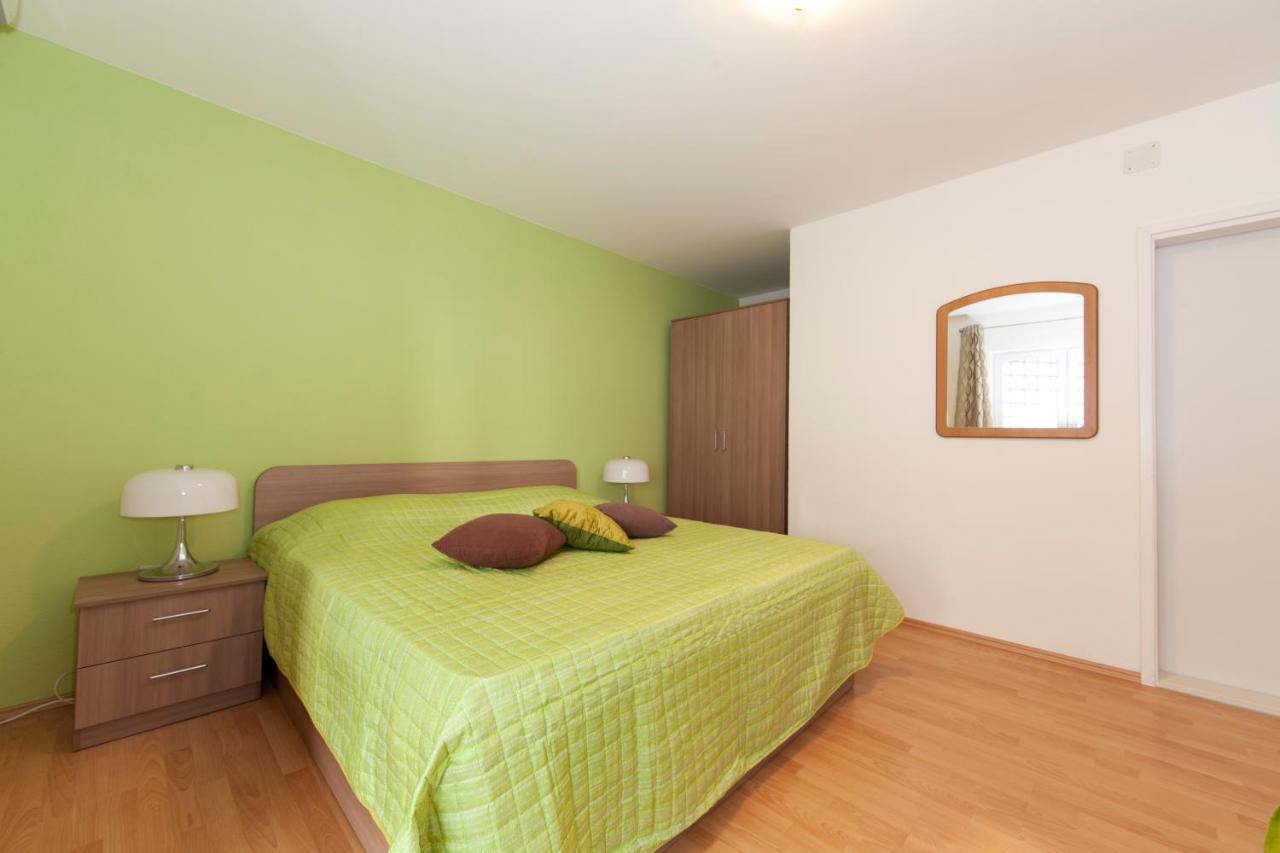 Apartmani Iva Tučepi Exterior foto